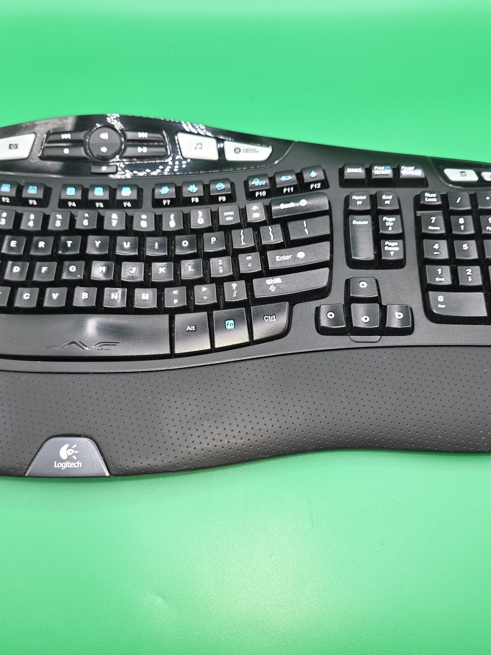 Logitech K350 Wireless Keyboard & M510 Mouse Duo